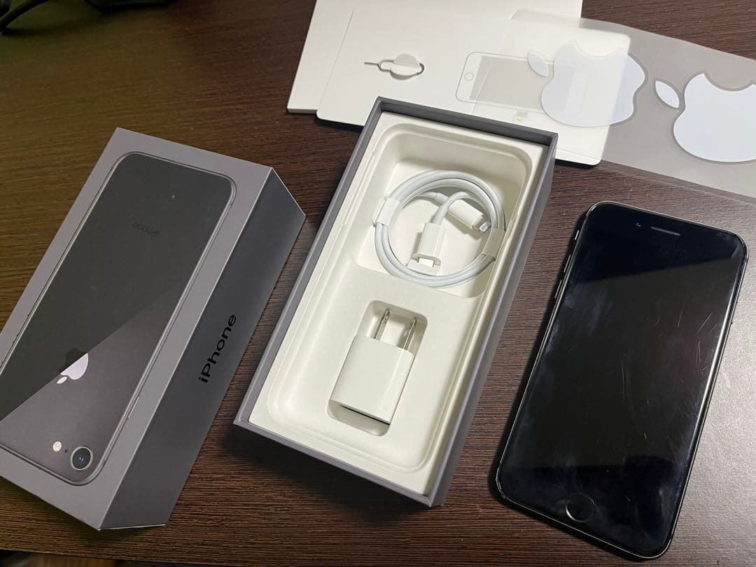 Apple iPhone 8 本体 128GB