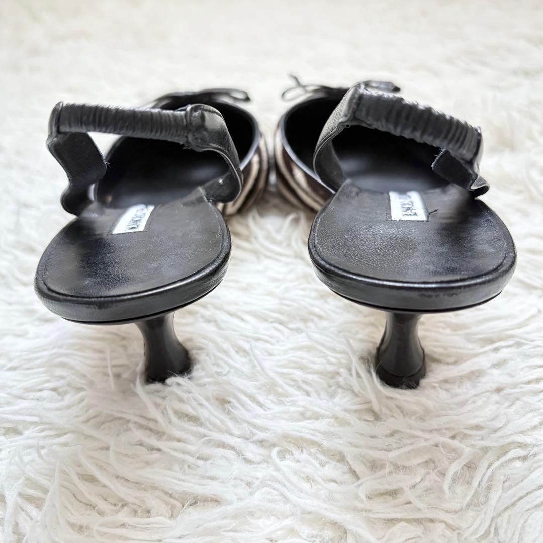 極美品　マノロブラニク　リボンデザイン　ポインテッドトゥ ゼブラ柄　ミュール