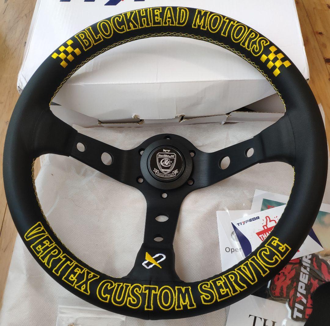 革 刺繍 ステアリング 13インチ 325m MOMOピッチ70