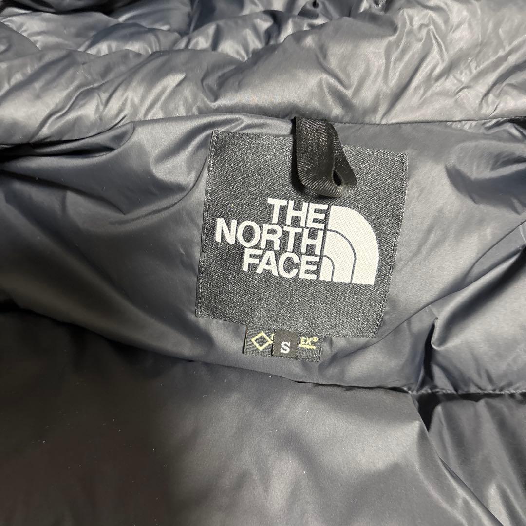 ノースフェイス　マウンテンダウン　ブラック　sサイズ