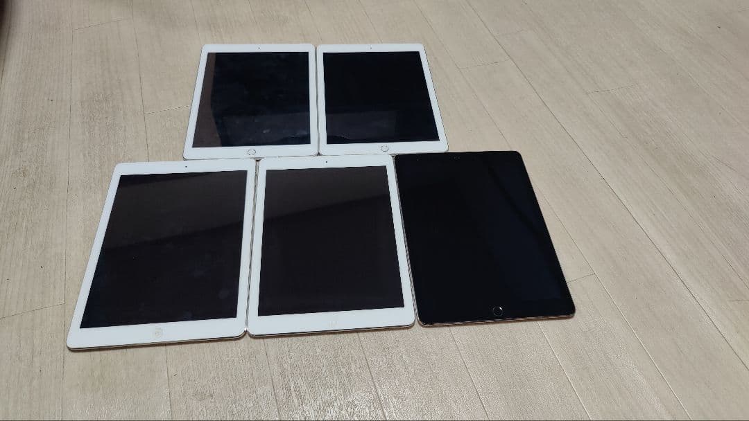 Apple iPad 5台セット シルバー ジャンク扱い