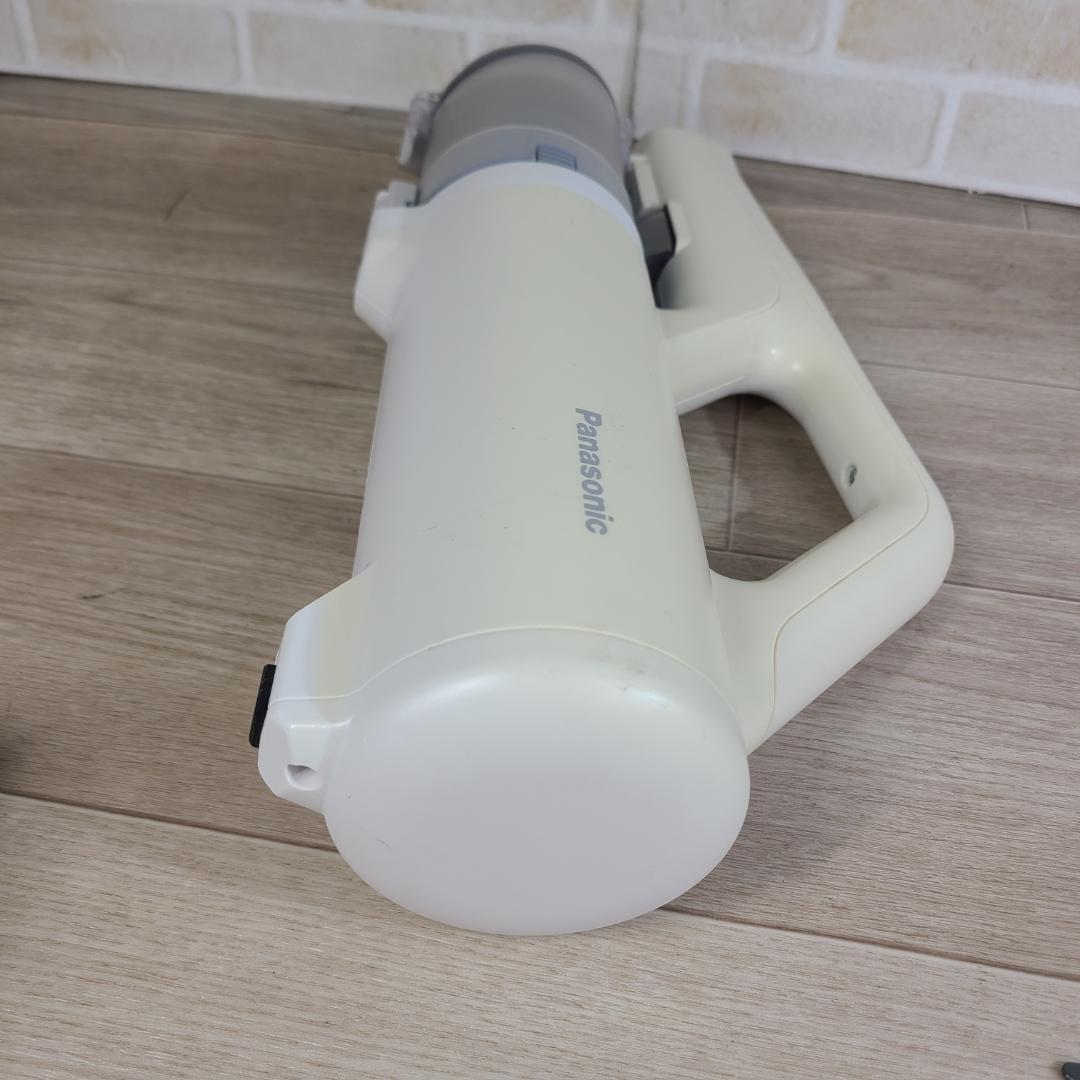 パナソニック スティッククリーナー MC-SB85K　掃除機 コードレス