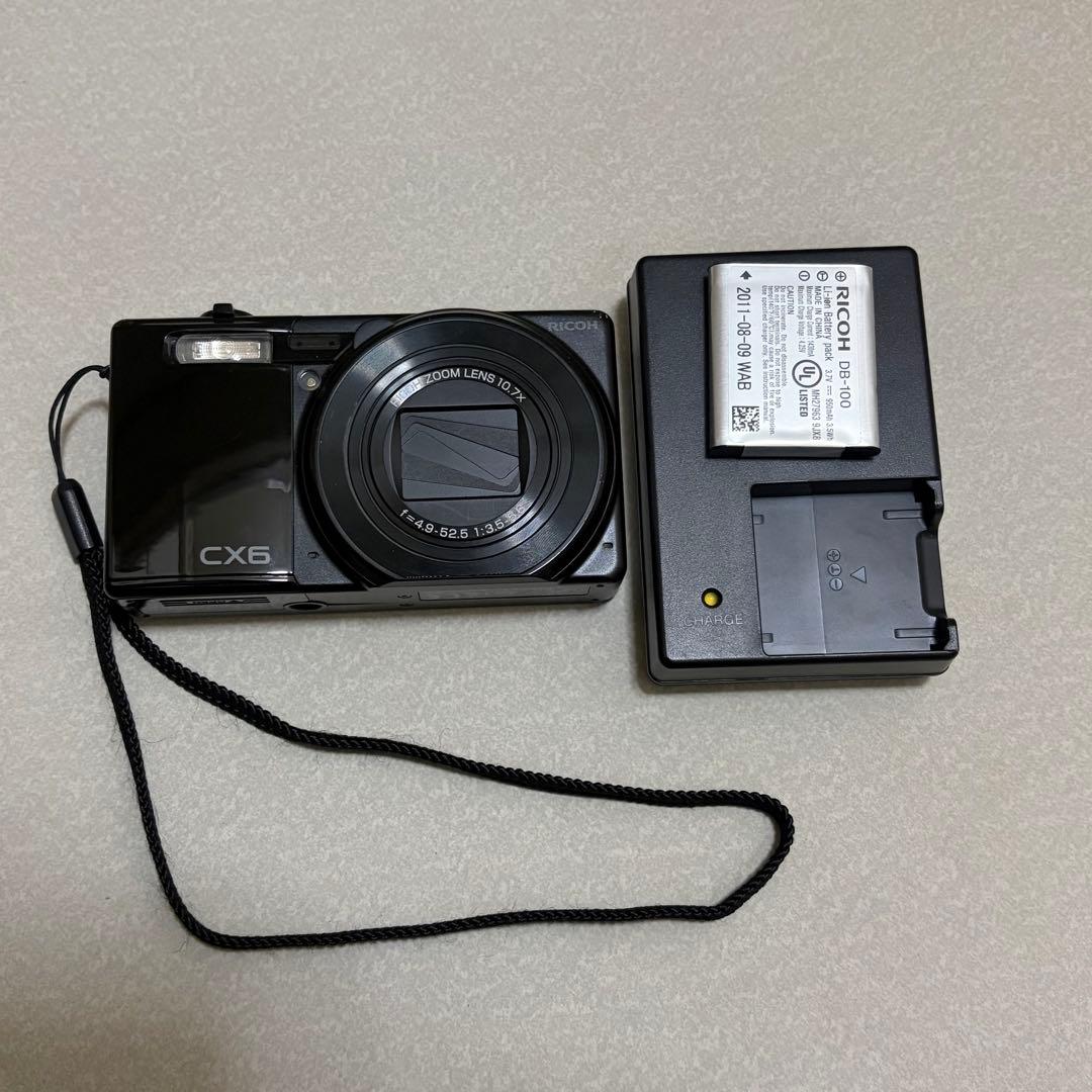 RICOH コンデジ デジカメ　CX6