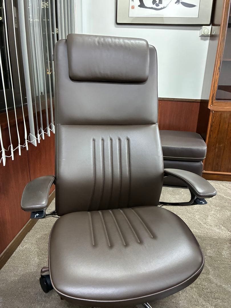 m*i様 オカムラLegenda（レジェンダ）シリーズ　CR37AR 2019年