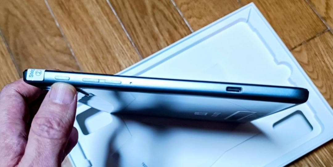 専用ケース付 10.1インチ タブレット