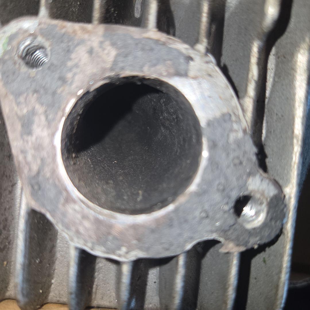 エイプ100 シリンダーヘッド　値下げしました　純正