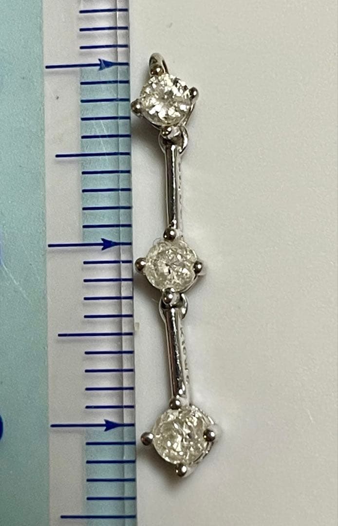 k18WG ダイヤモンド 0.30ct ネックレス ペンダントトップ