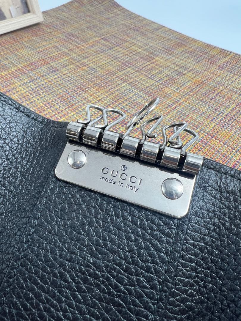 ✨極美品✨GUCCI グッチ　ロゴ　６連キーケース　キーリング　レザー　ブラック