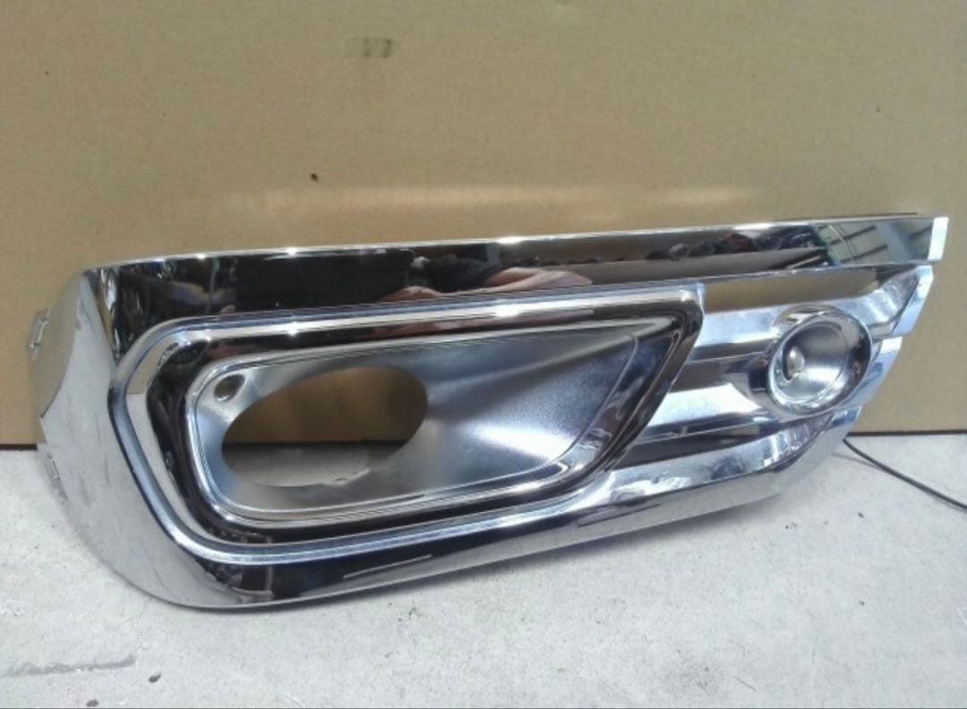 ステップワゴンrk5 純正メッキフォグガーニッシュ