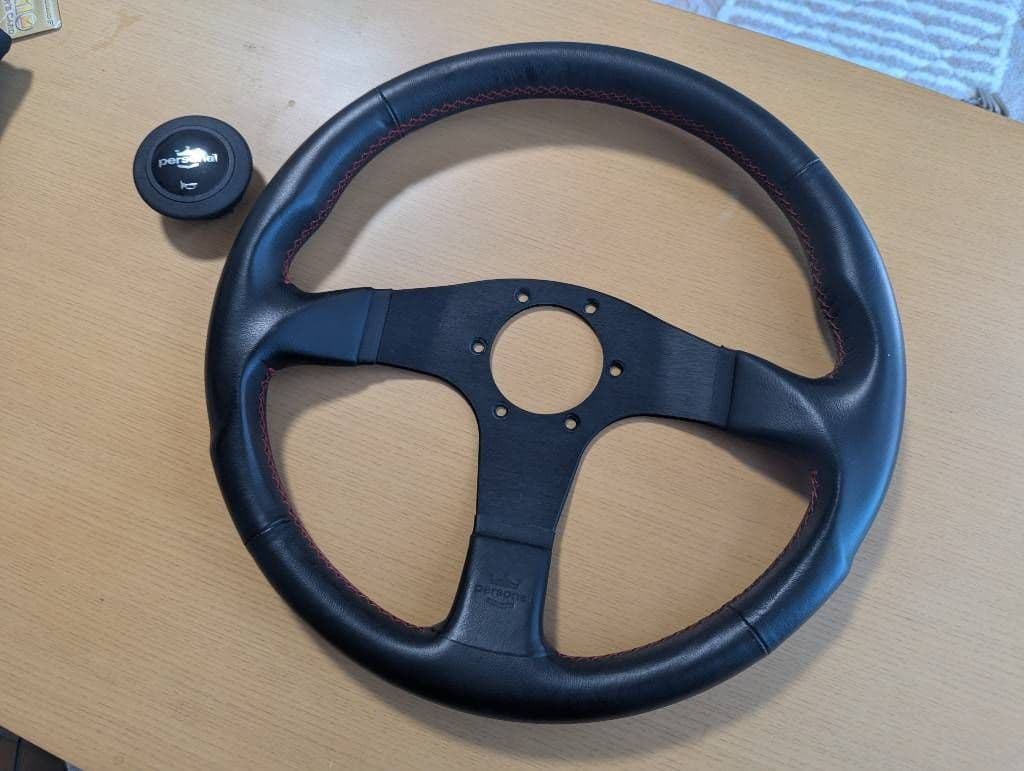 personal ステアリングホイール 黒 レッドステッチ