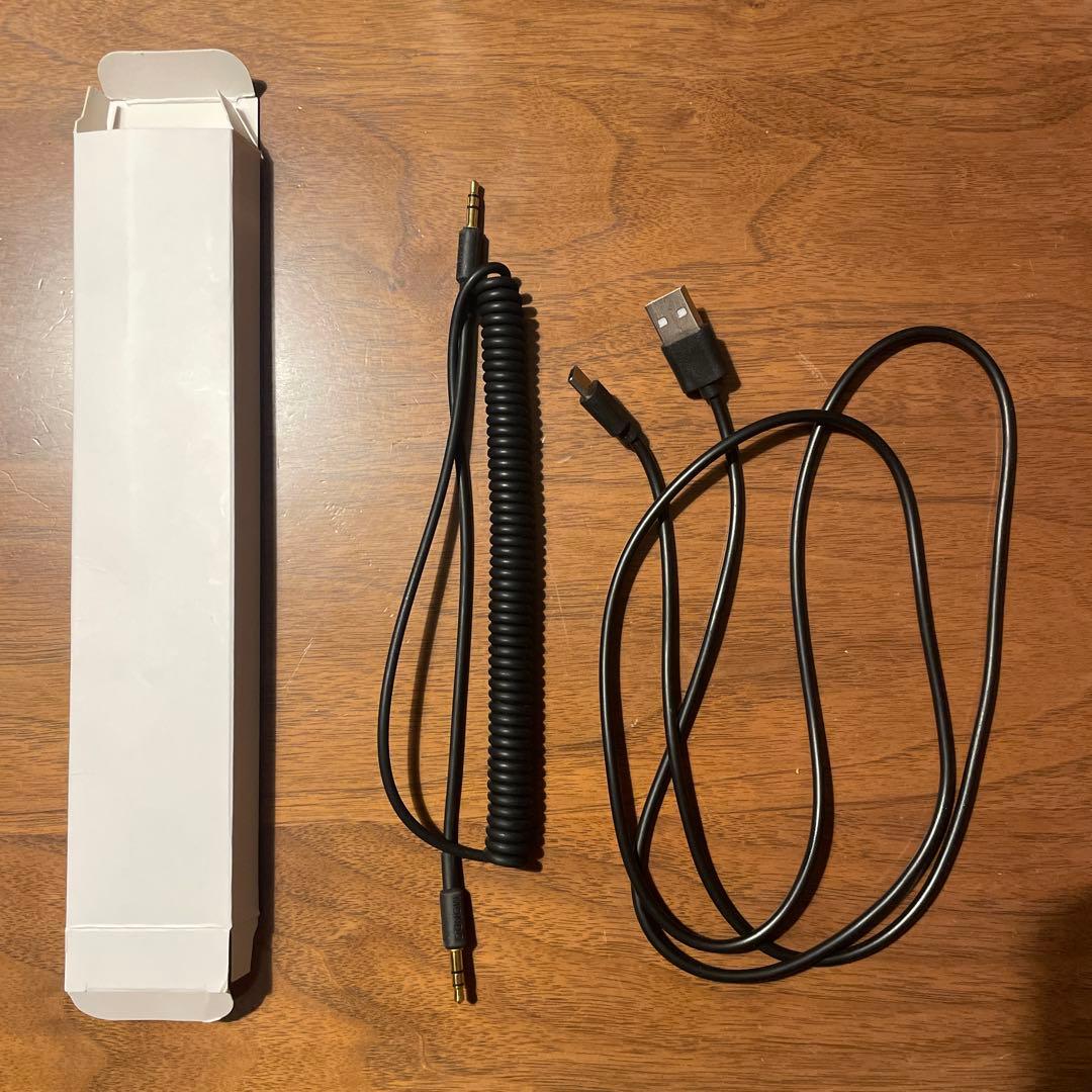 ヘッドホン mondo by defunc overear headphones