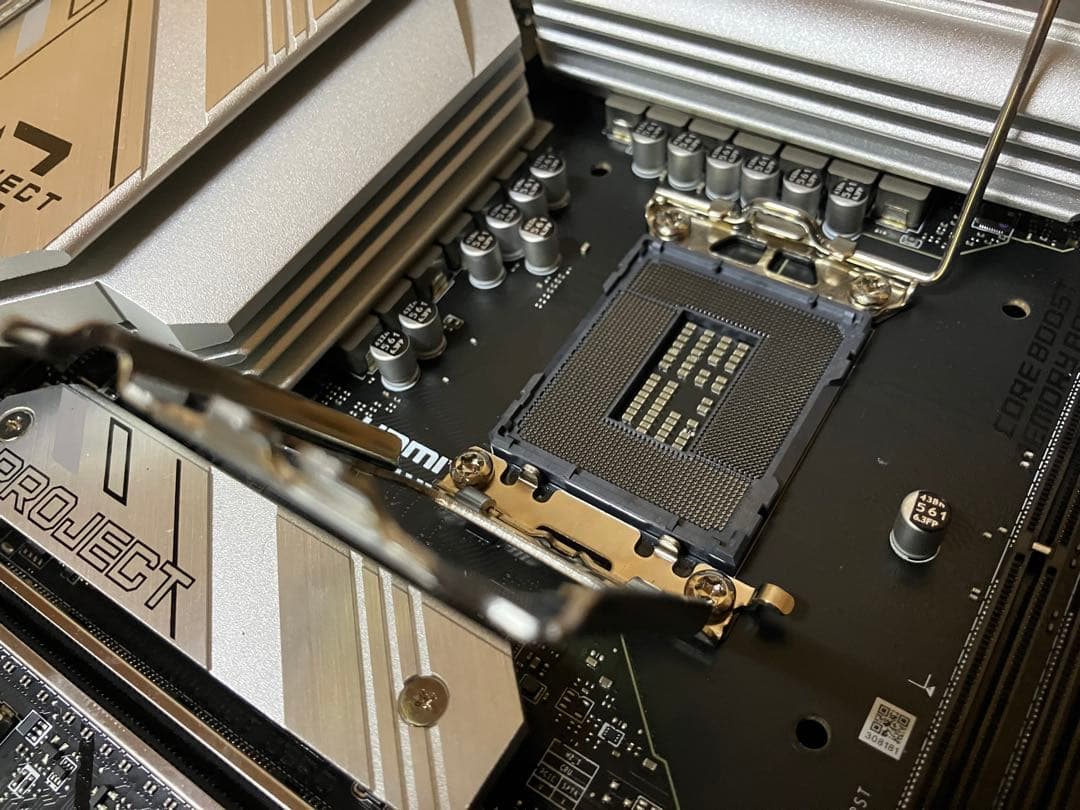 CORE i7 14700KF BTFマザーボード