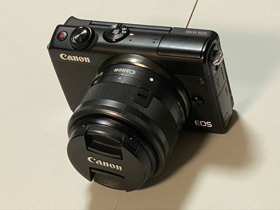 EOS M100 ダブルズームキット