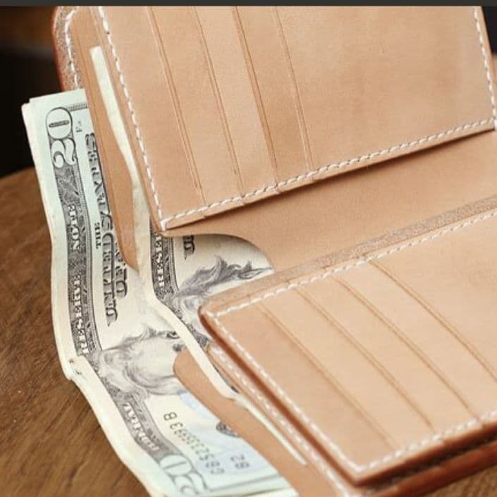 手縫い極上ヌメ革ミドルメンズ財布