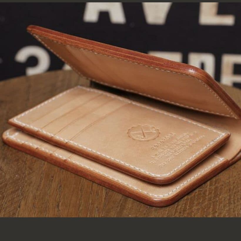 手縫い極上ヌメ革ミドルメンズ財布