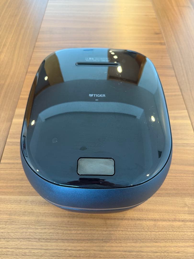 タイガー TIGER 炊飯器 5.5合炊き JPG-S100 (タッチパネル付)