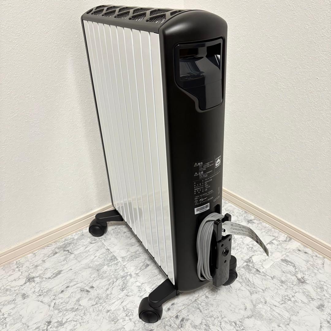 美品✨除菌済み✨リモコン未使用　デロンギ　ヒーター　ブラック　MDHU15-PB