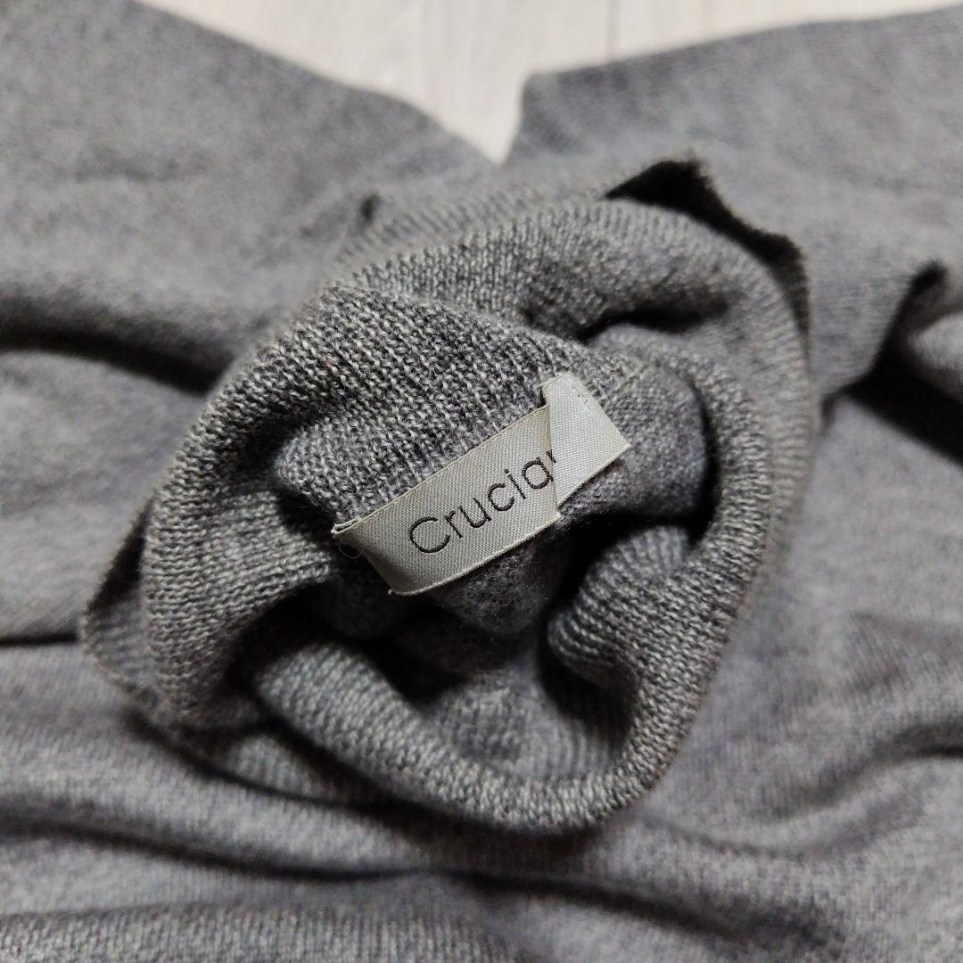 クルチアーニ ライトグレー タートルネック ニット ウール サイズS-M