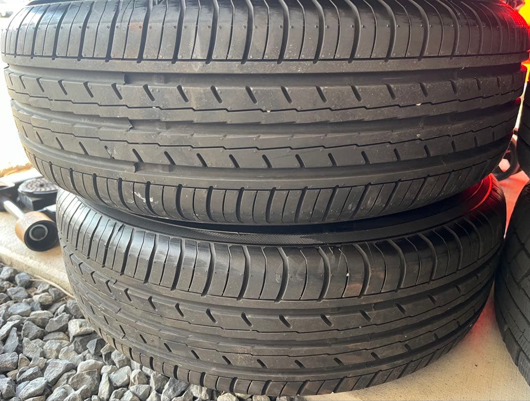 エスクァイア純正15インチタイヤホイール4本セットほとんど履いてません！値下げ！