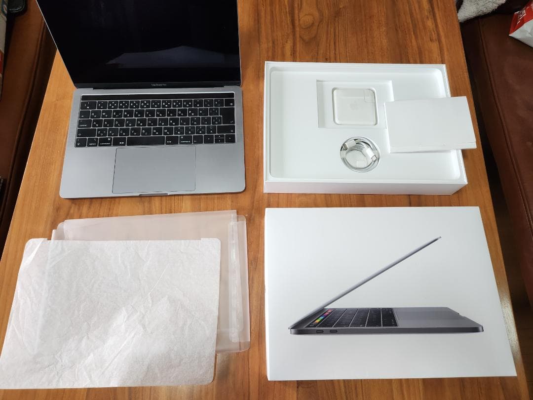 美品/MacBook Pro 13インチ/Touch Bar/256GB/8GB