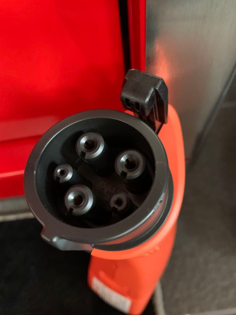 【新品未使用】トヨタ純正　ヴィークルパワーコネクター