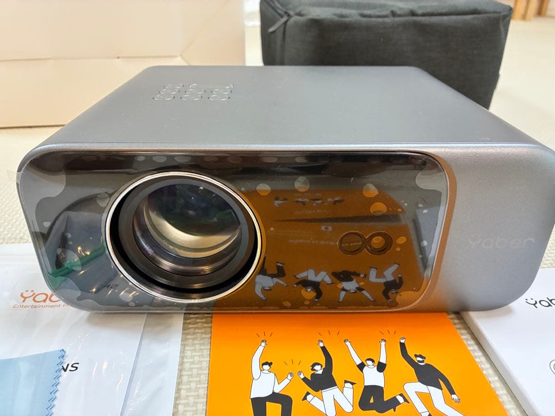 プロジェクター yaber v9 美品 天吊り金具付き