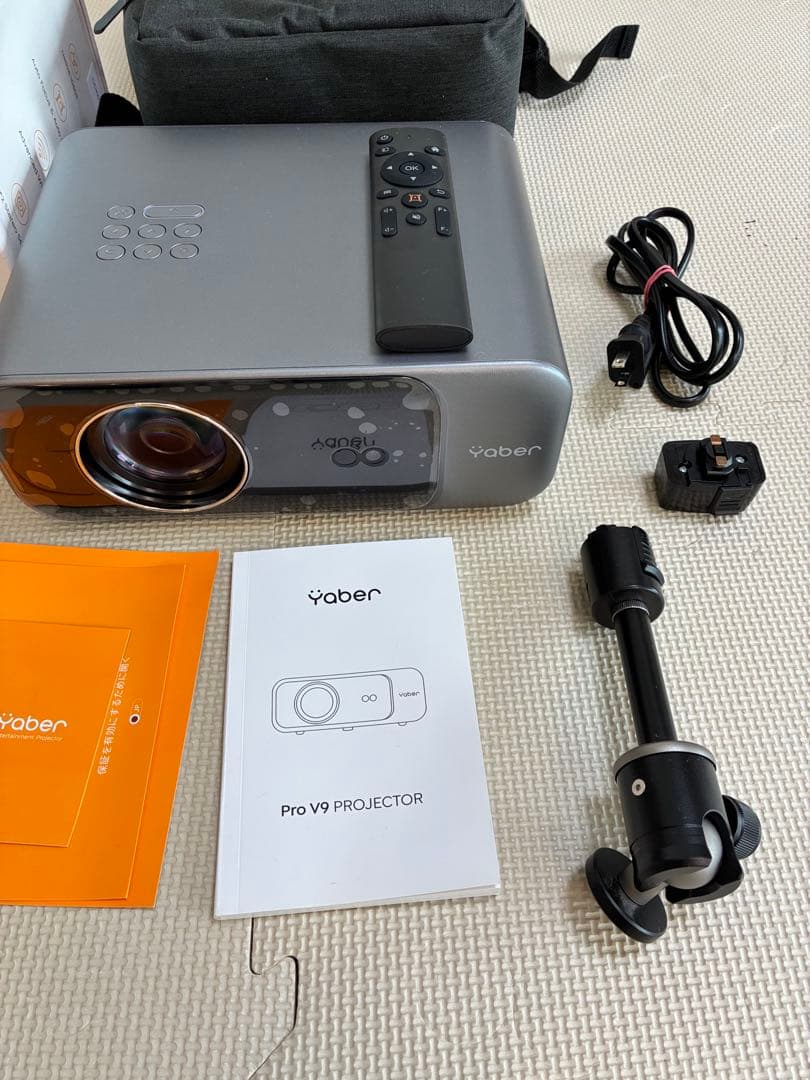 プロジェクター yaber v9 美品 天吊り金具付き