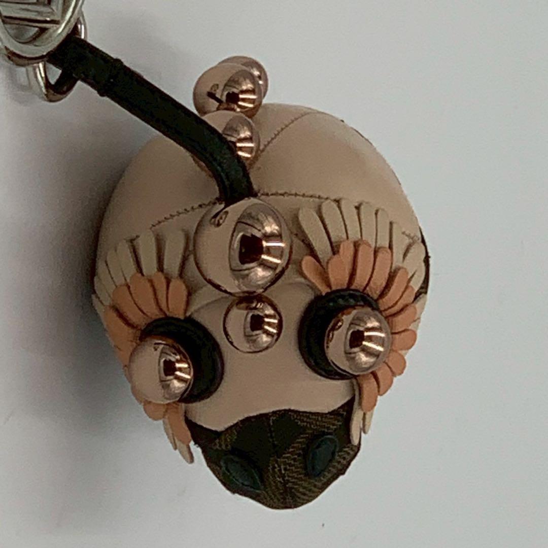 美品 フェンディ スペースモンキー ズッカ柄 FF キーホルダー バッグチャーム