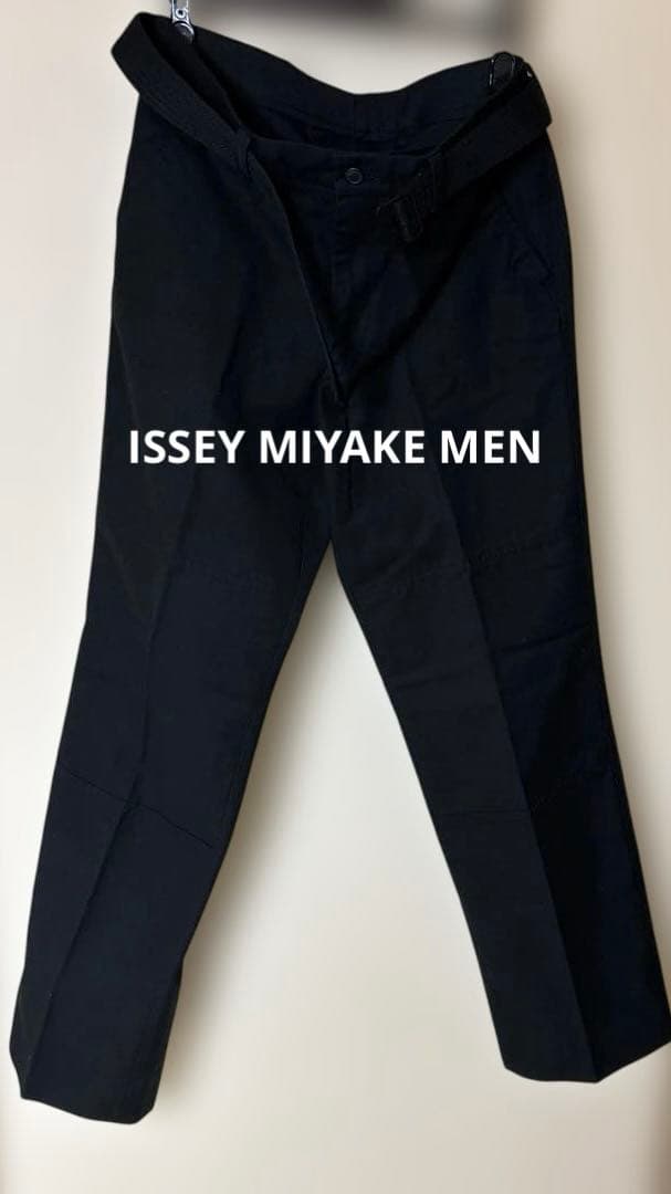 ISSEY MIYAKE MEN サイズ３　綿100% ブラック スラックス