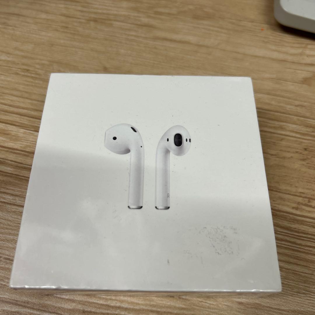 完全新品未使用 AirPods 充電ケース付き