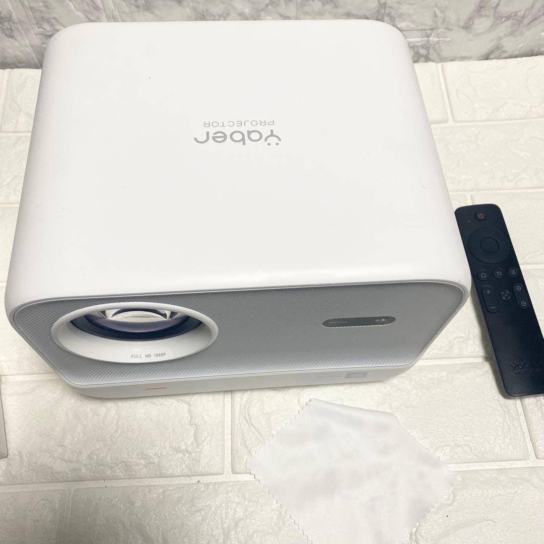 HA DINH HIEU様JBLスピーカー搭載 Yaber L2sプロジェクター