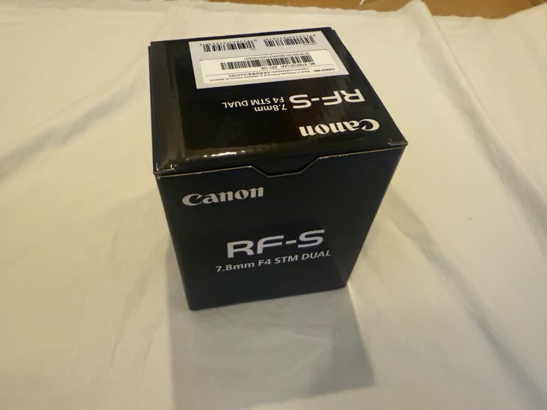 【中古品】CANON レンズ　RF-S7.8mm F4 STM DUAL