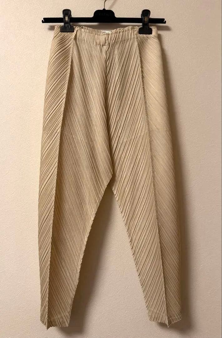 プリーツプリーズ シッカーボトムス パンツ ライトベージュ 2サイズ