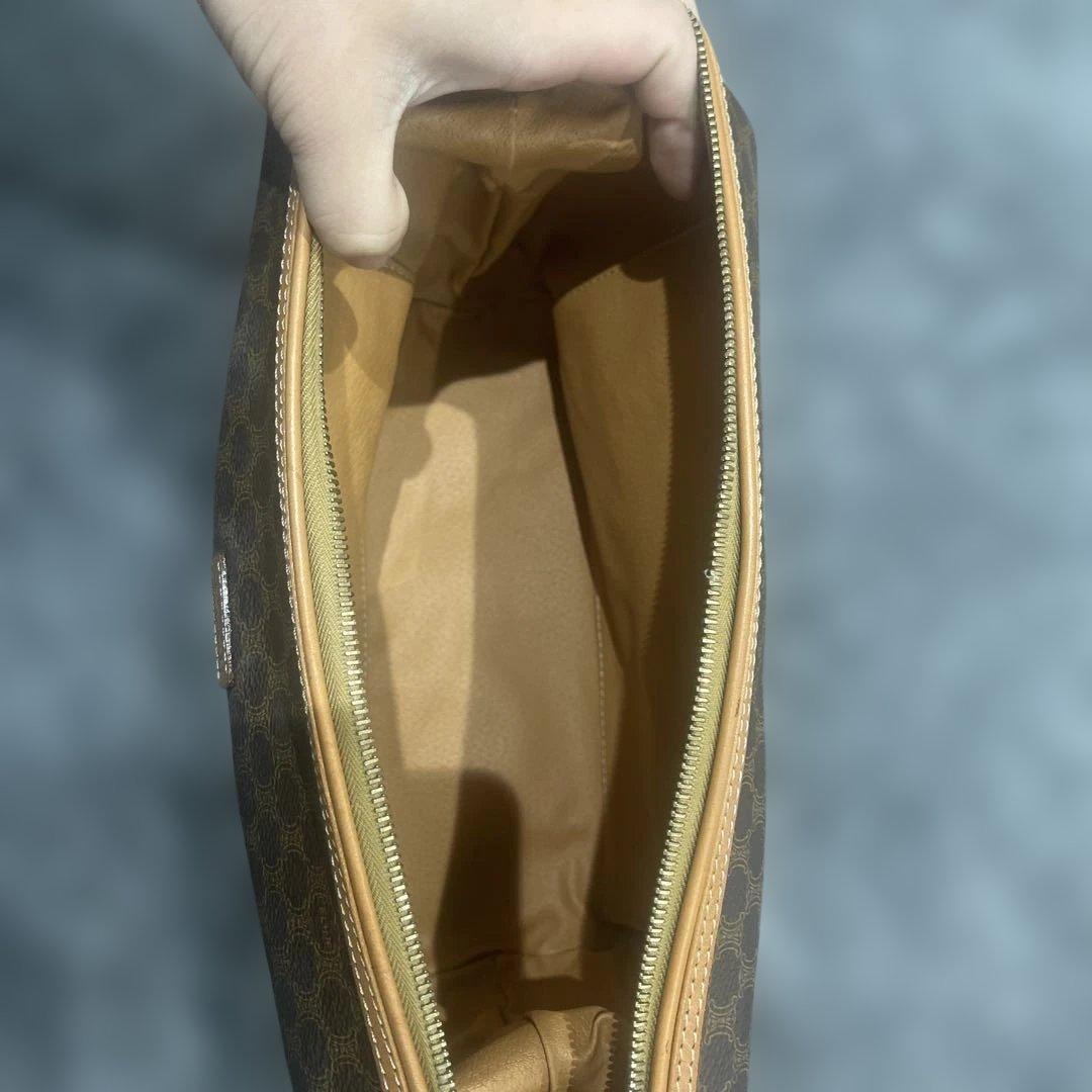 CELINE ブラウンレザー クラッチバッグ