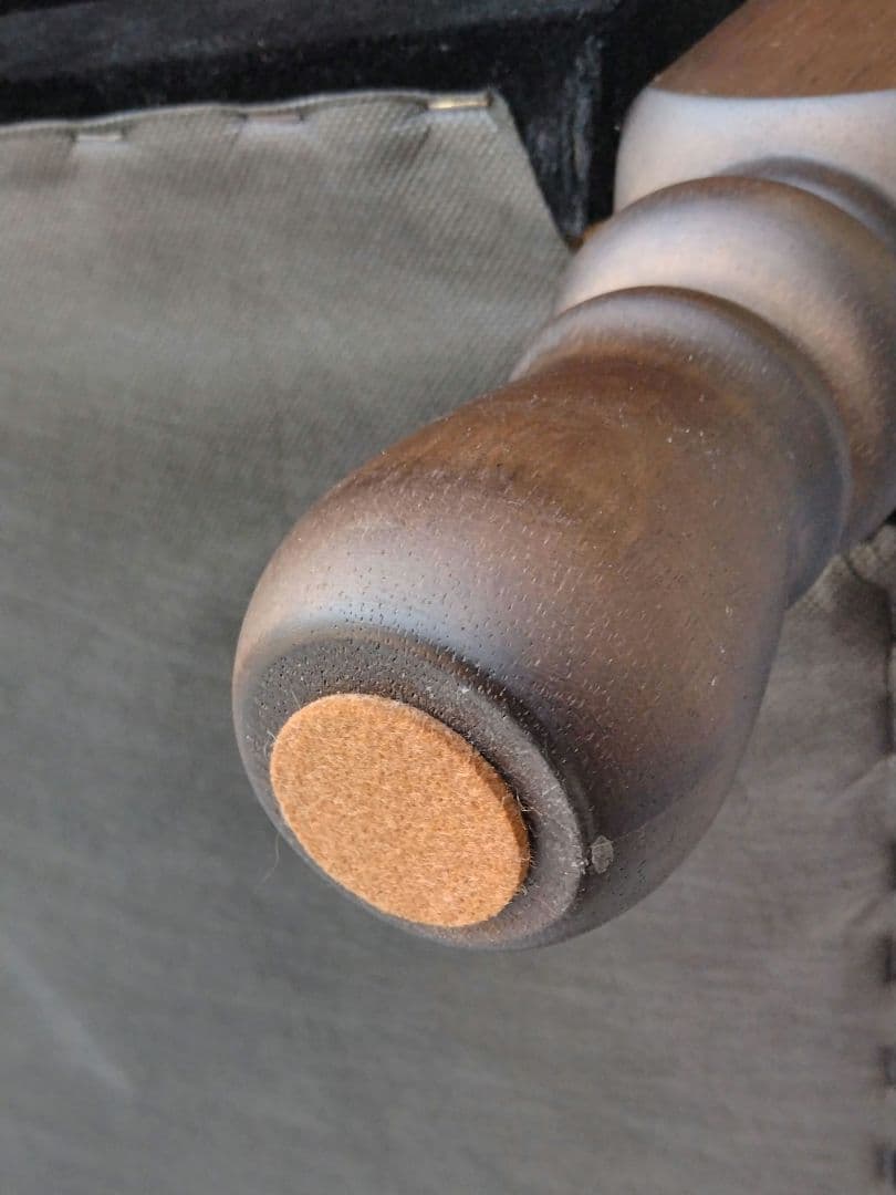 【超美品】 カリモク 大人ディズニー 肘掛椅子 Mickey