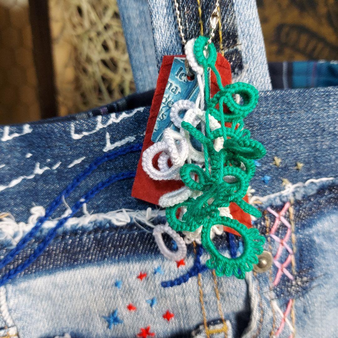 刺繍デニムバックNo.639　デニムリメイク　サイドポケット　チューリップバック