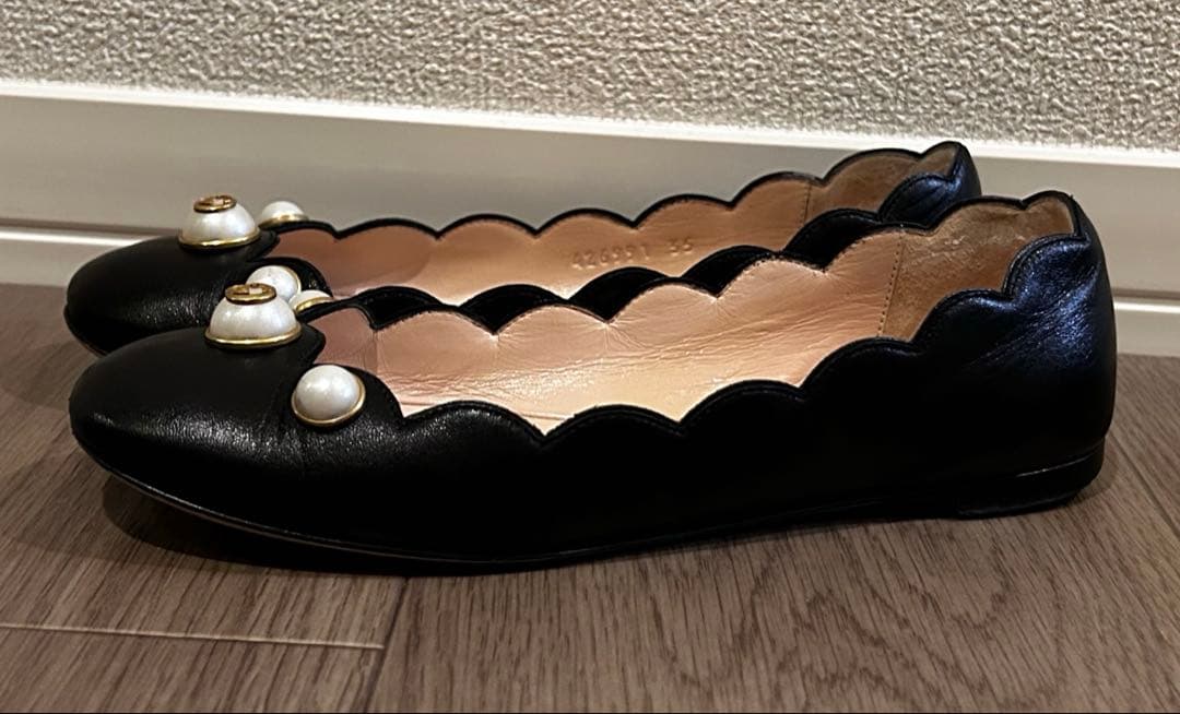 【美品】GUCCI フラットパンプス パール 35 黒