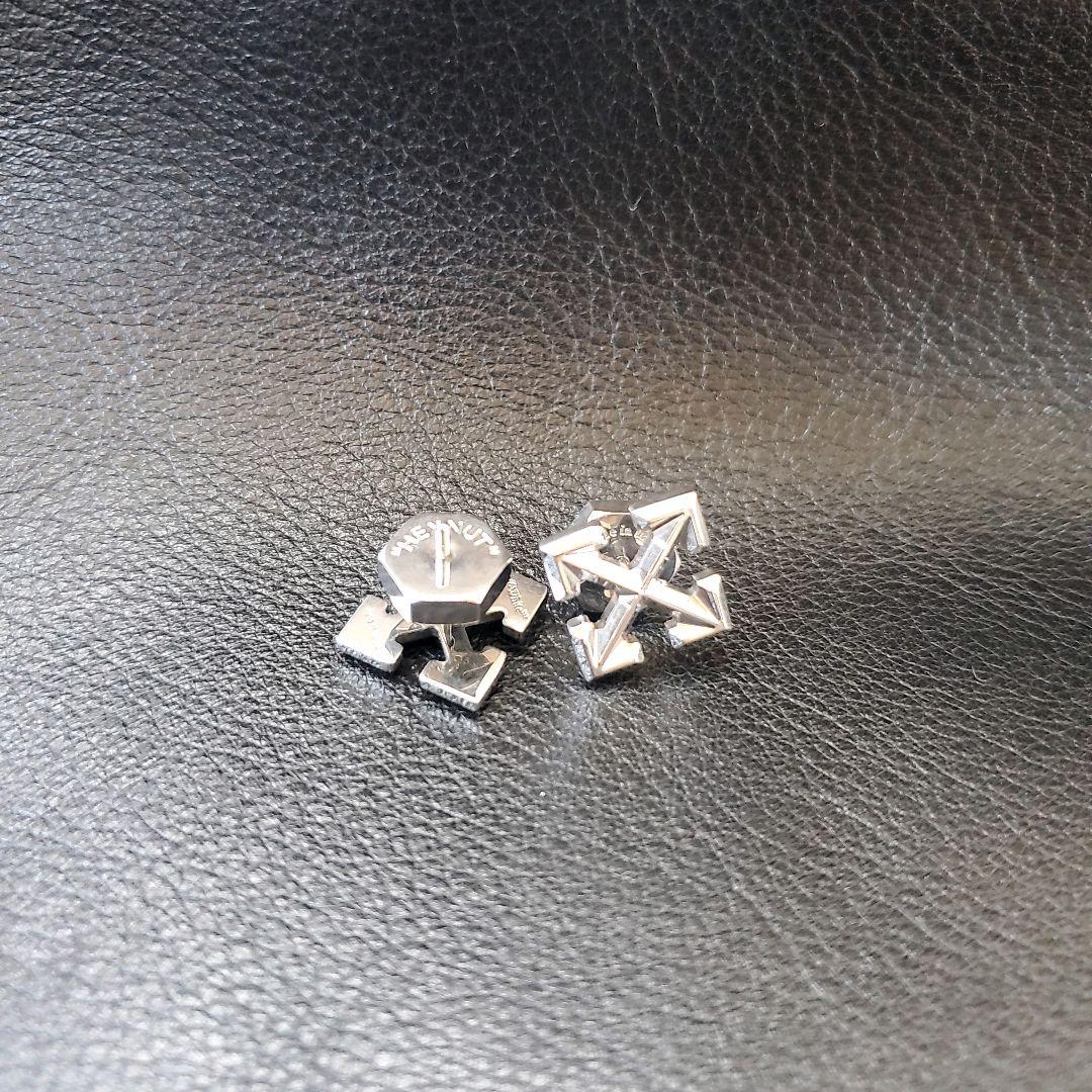 Off-White オフホワイト ピアス アローピアス 両耳 ユニセックス