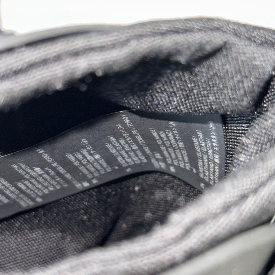 新品未使用✨INNERRAUM panelled phone pouch 完売品