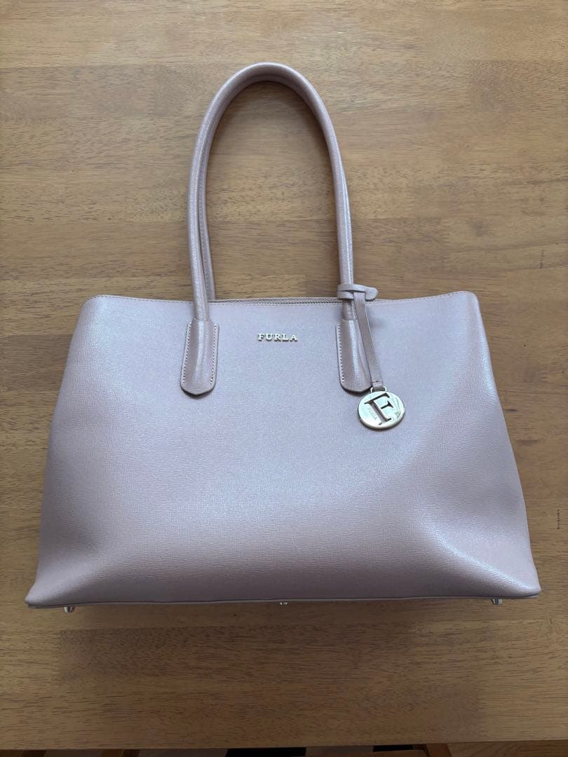 FURLA フルラ TESSA テッサ トートバッグ A4 大容量 通勤