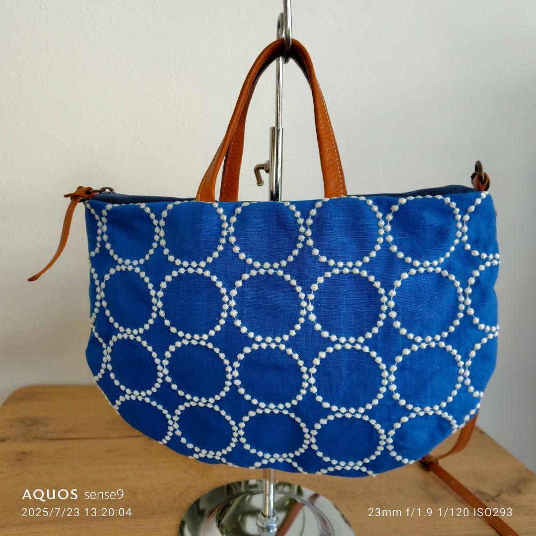 ミナペルホネン/2025tambourineタンバリンブルー/ラウンドMサイズ