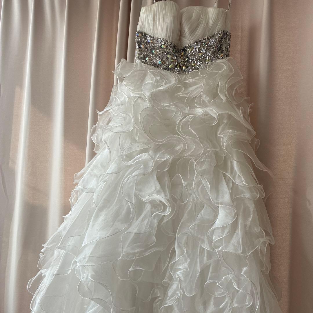 エミリアウィズ、ホワイトビジュードレス