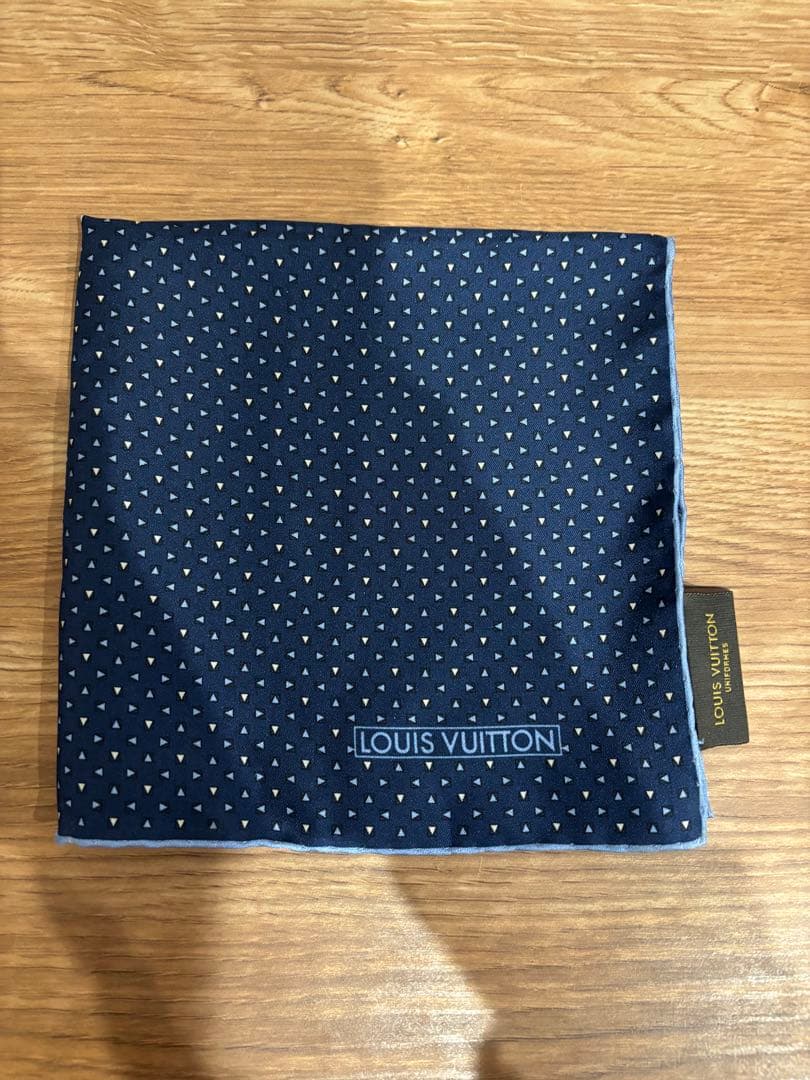 【未使用】LOUIS VUITTON ネイビー ドット柄 ネイビー ハンカチ