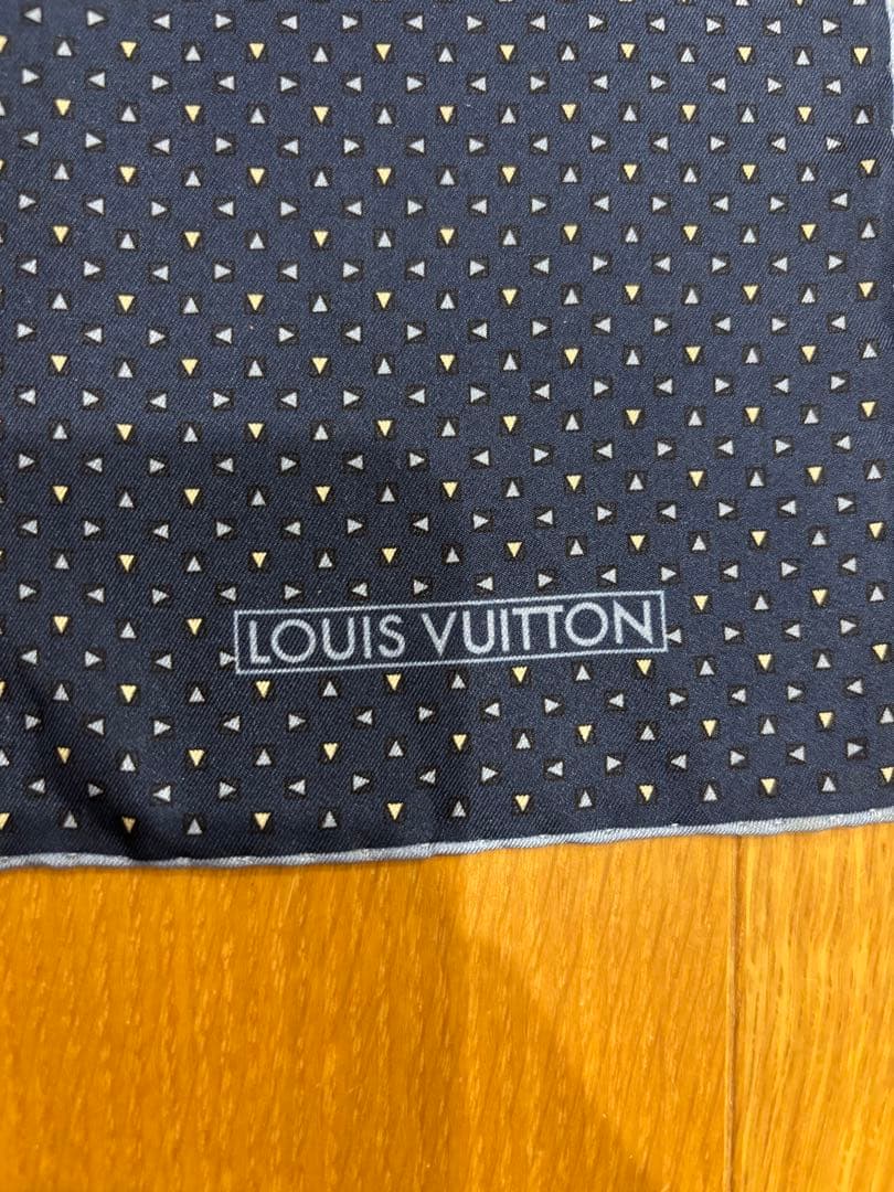 【未使用】LOUIS VUITTON ネイビー ドット柄 ネイビー ハンカチ