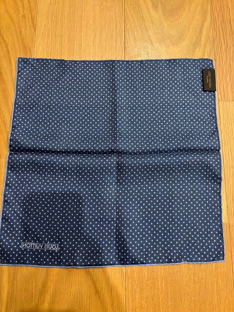 【未使用】LOUIS VUITTON ネイビー ドット柄 ネイビー ハンカチ
