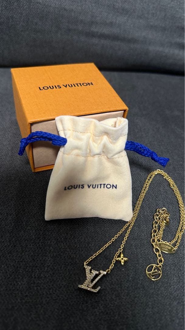 Louis Vuitton ゴールドネックレス
