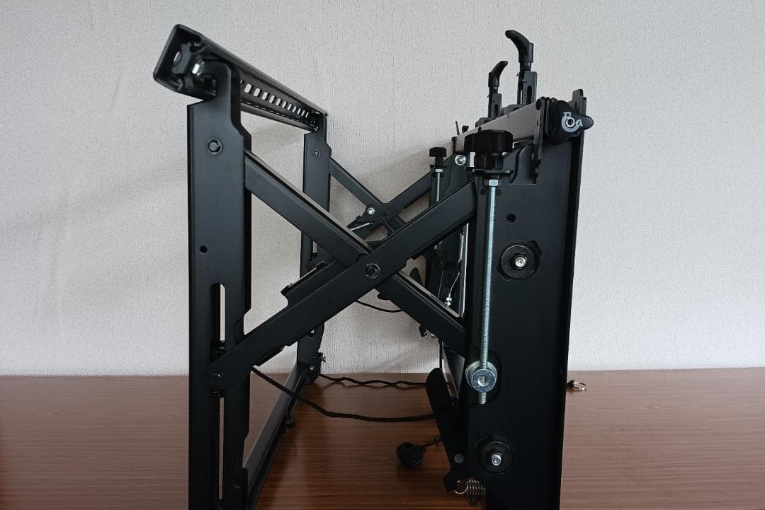 CHIEF ディスプレイマウント LVS1U 壁付タイプ　引出し機能付　横設置③