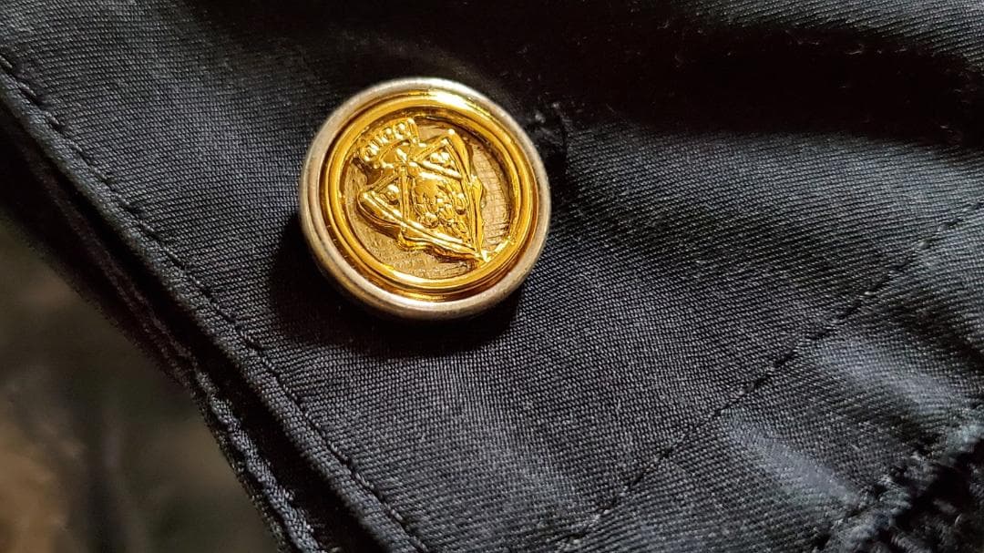 正規レア グッチ 騎士 クレストカフス エンブレムロゴボタン オールド 金×銀