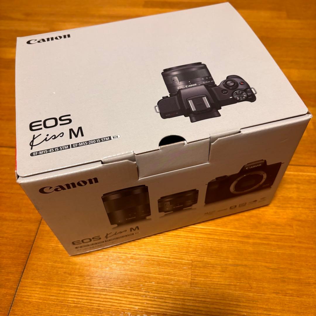Canon EOS Kiss M ダブルズームキット ＋ おまけ付き