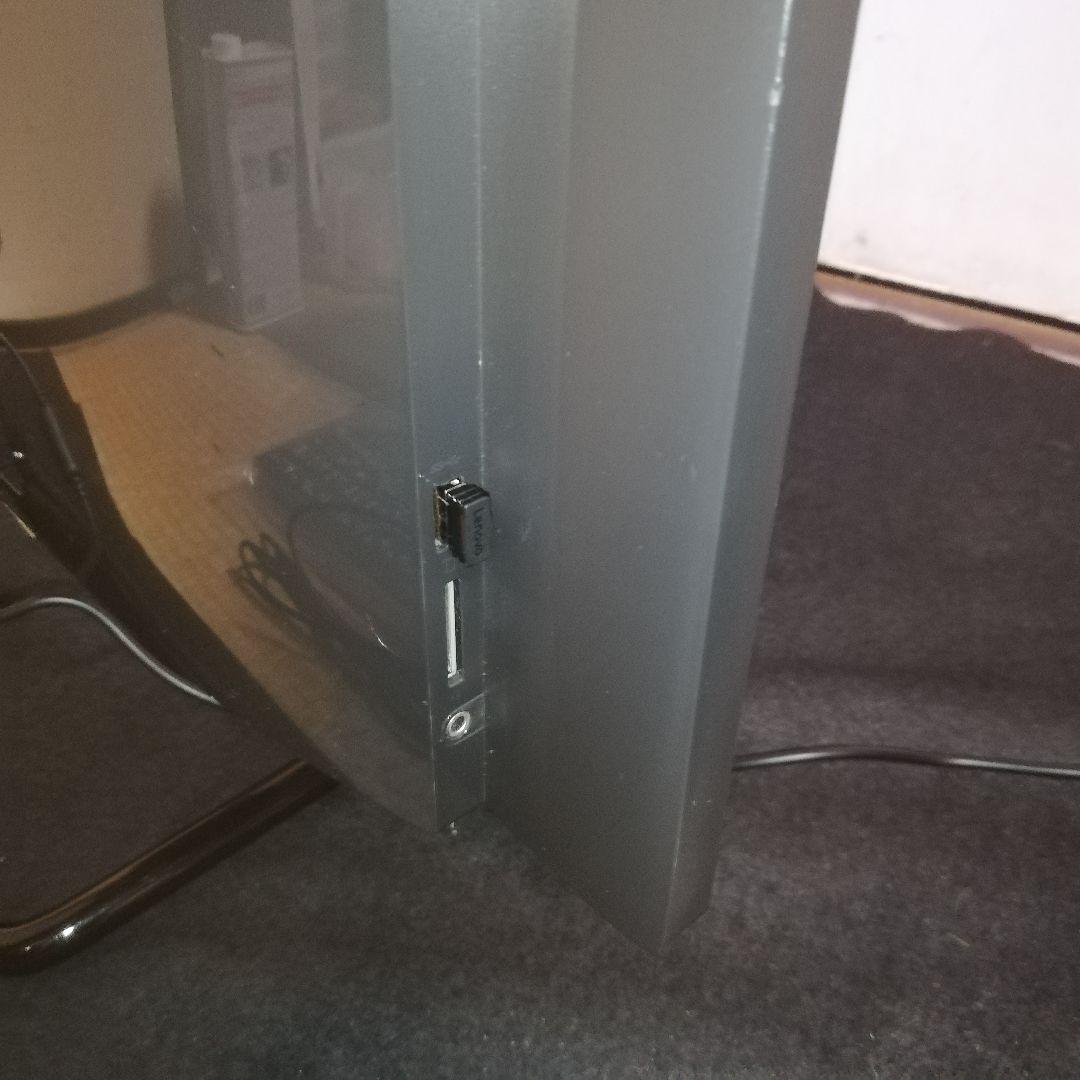 レノボ 超狭枠24インチ i5-8400T 8GB/SSD512+HDD1TB